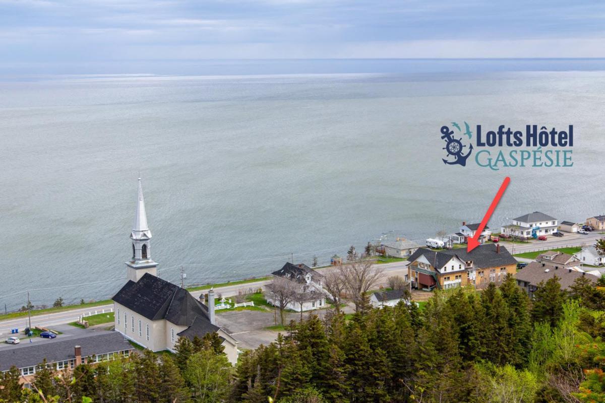 Lofts Hotel Gaspesie Sainte Anne des Monts Экстерьер фото
